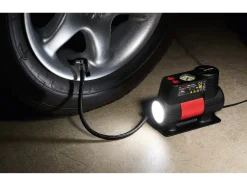 Mini compresor »UMK 10 E4«, con manómetro integrado.