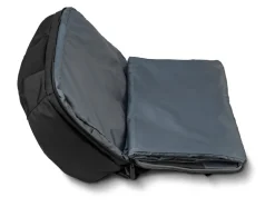 Mochila con bolsa para ropa integrada