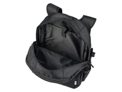 Mochila escolar, con sistema de transporte regulable en altura.