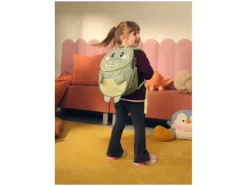 Mochila infantil, con acolchado en la espalda.
