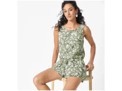 Monos de mujer con lino