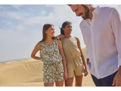 Monos de mujer con lino