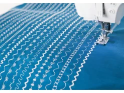 Máquina de coser »Featherweight C240«