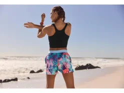 Pantalones cortos funcionales de mujer, con cintura cómoda y elástica.
