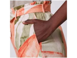 Pantalones cortos tipo paperbag de mujer con lino