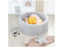 Piscina de bolas, incluye 300 bolas.