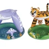 Piscina infantil hinchable, con suelo acolchado.