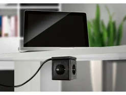 Regleta en cubo con puertos USB