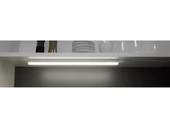 Regleta LED bajo mueble, de bajo consumo.