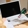 Soplador universal a batería de 12V »PAUKGB A1«, con función de aspiración, batería integrada y puerto de carga USB-C.