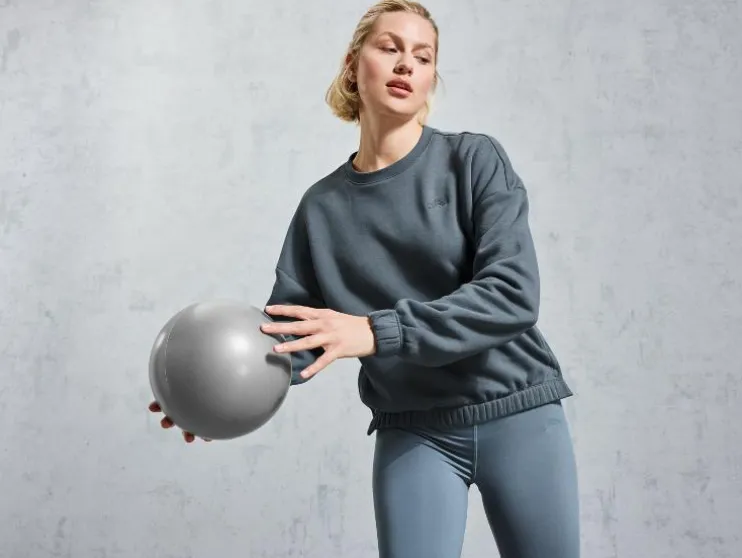 Sudadera de felpa para mujer con tecnología HeiQ Mint.