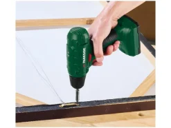 Taladro atornillador con acumulador de 12 V PBSAE 12 A1, con batería y cable de carga USB-C.