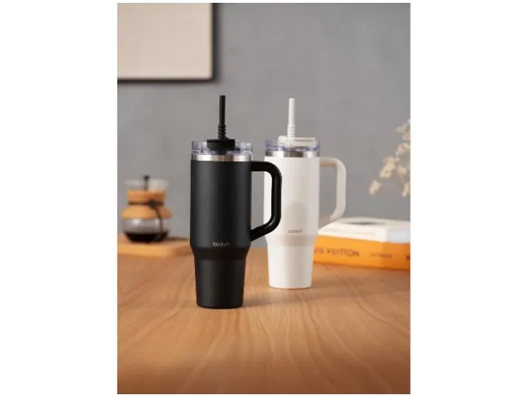 Taza de viaje con asa y pajita de silicona »TRAVELMUG«