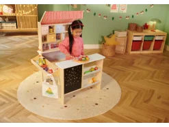 Tienda de juguete de madera.