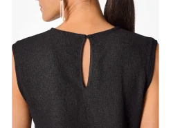 Top de mujer, con efecto arrugado moderno.
