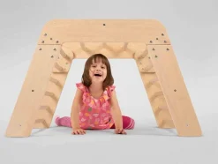 Triángulo de escalada, de madera de haya.