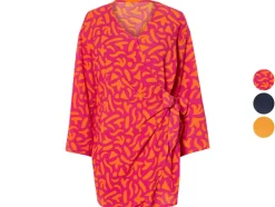 Vestido cruzado de mujer con textura arrugada moderna.