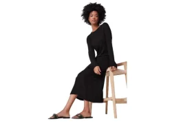 Vestido de mujer, abertura trasera.
