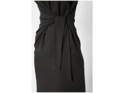 Vestido de mujer, con alto contenido de algodón.