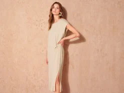 Vestido de mujer con lino