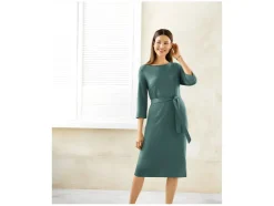 Vestido de mujer, con mangas 3/4 de moda.