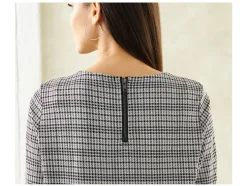 Vestido de mujer, con mangas 3/4 de moda.