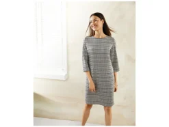 Vestido de mujer, con mangas 3/4 de moda.