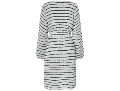 Vestido de mujer, en largo midi moderno.