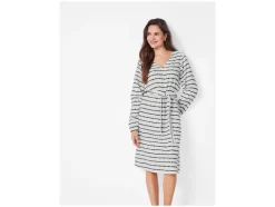 Vestido de mujer, en largo midi moderno.