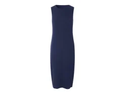 Vestido de mujer en tejido arrugado de moda.