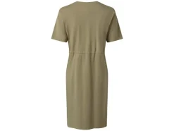 Vestido de mujer, hombros caídos.