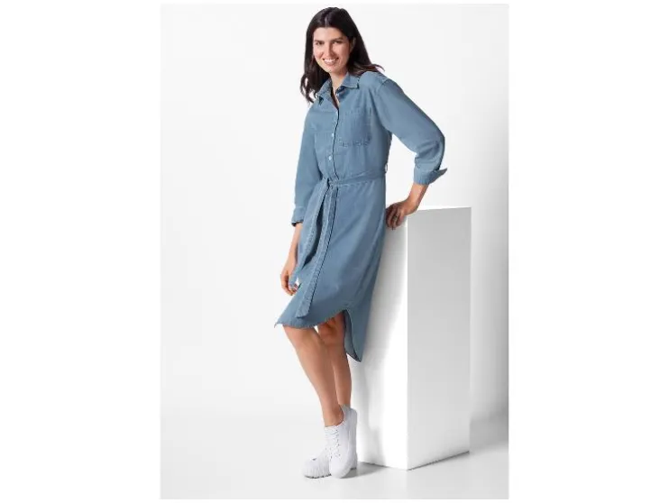 Vestido vaquero de mujer de estilo camisa en tendencia
