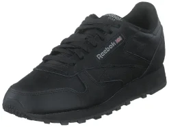 Zapatilla clásica de piel.