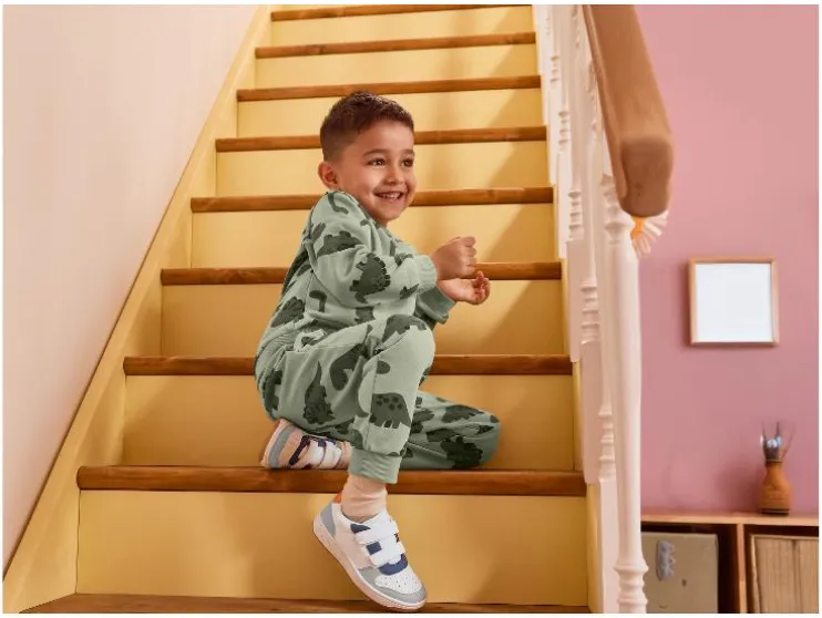 Zapatilla para niños pequeños