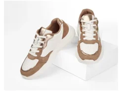 Zapatillas de ocio prémium para mujer, con acolchado en el borde de la caña.